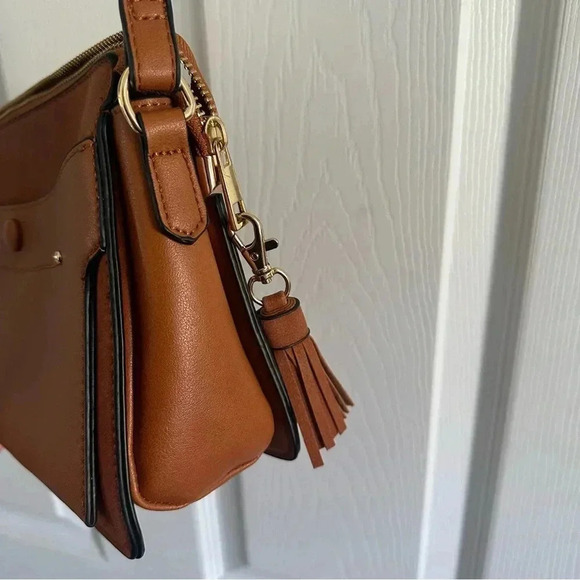 Mellow World Brown Cross Body Purse - Picture 3 of 8